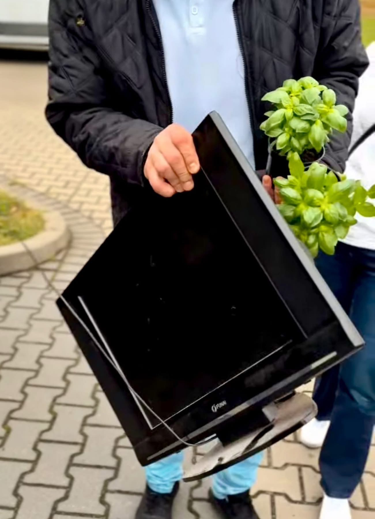 Zdjęcie stary telewizor.jpeg